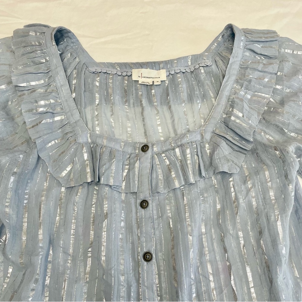 Anthropologie Ladies Leora Blue Silver Striped Ruffle Boho Blouse Medium Petite